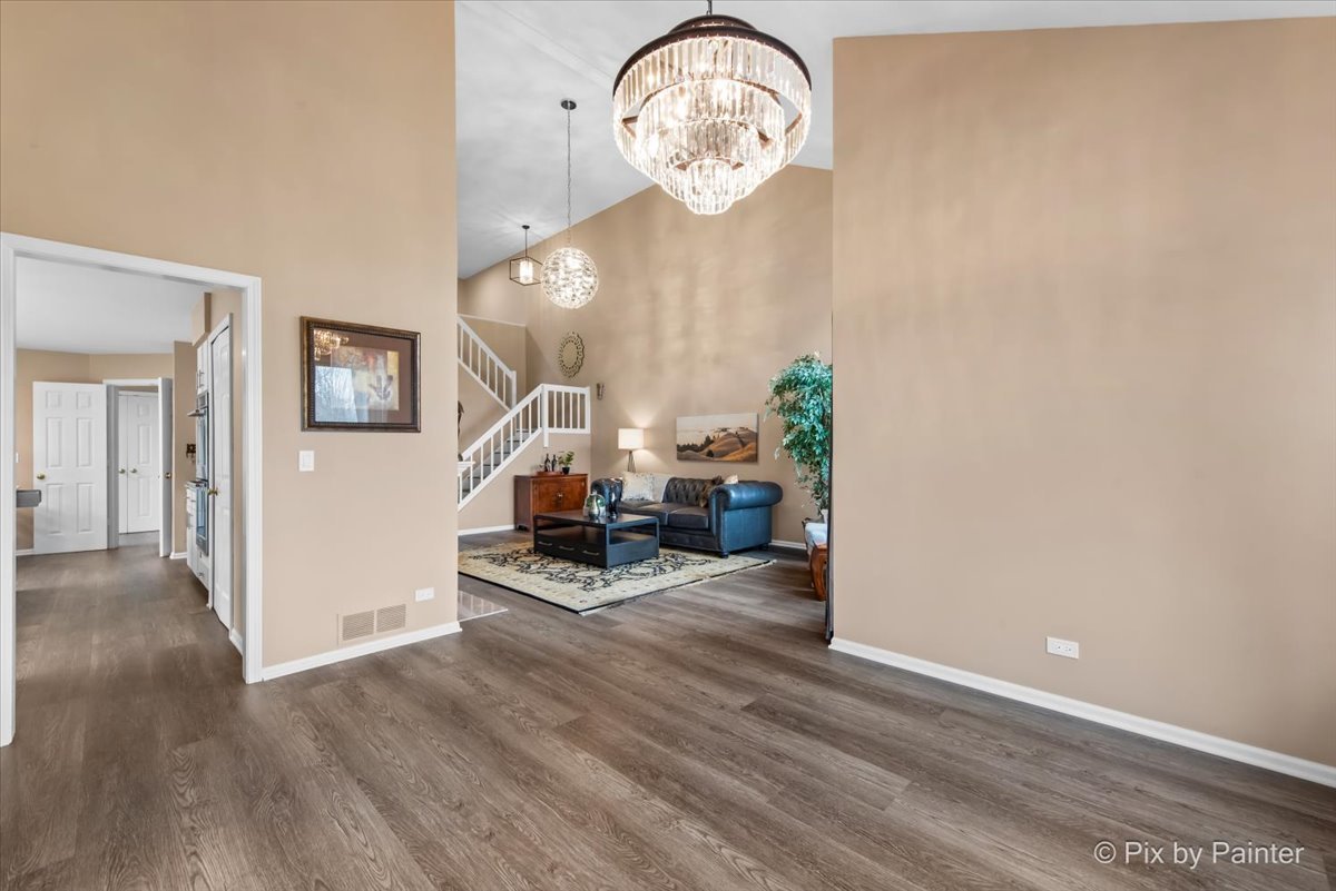 904 Shoreline Road, Unit 925 Lake Barrington, IL 60010 - Photo 8 of 46 Gallery Image 8