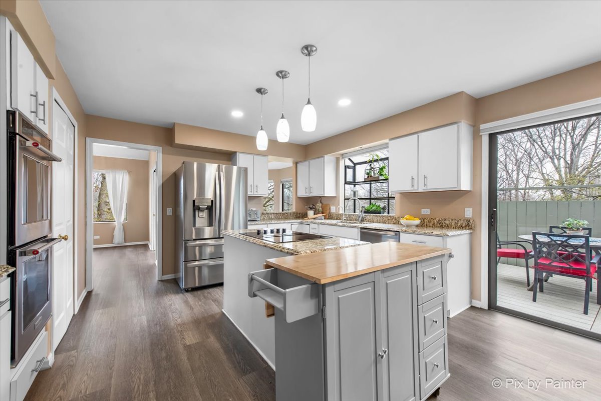 904 Shoreline Road, Unit 925 Lake Barrington, IL 60010 - Photo 10 of 46 Gallery Image 10