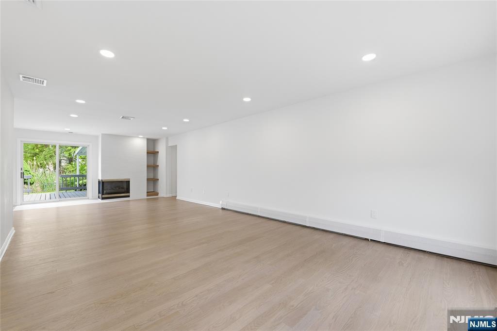 508 Tether Lane Paramus, NJ 07652 - Photo 2 of 47