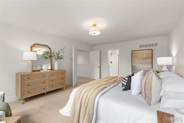 $594,296 | 537 Ryehill Drive, St. Peters, MO 63376