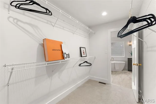 $594,296 | 537 Ryehill Drive, St. Peters, MO 63376