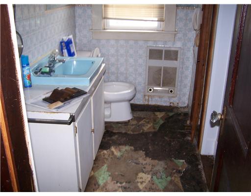 3 Rego Road Middletown, RI 02842 - Photo 5 of 8 Bathroom.