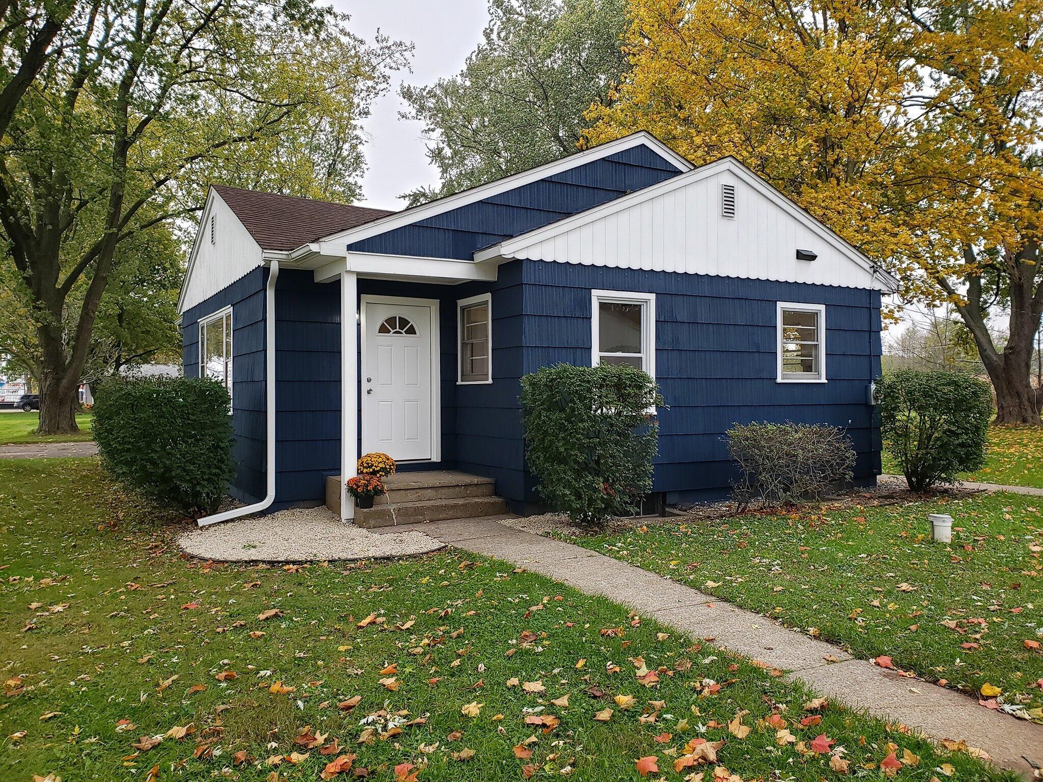 58612 Highway 131 Three Rivers, MI 49093 - Photo 1 of 17 outside door