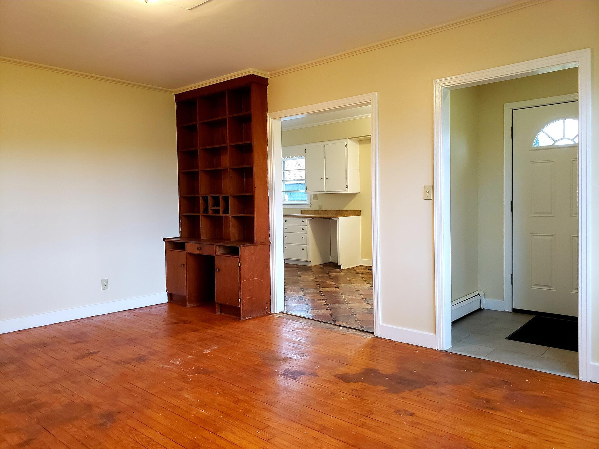 58612 Highway 131 Three Rivers, MI 49093 - Photo 7 of 17 living room