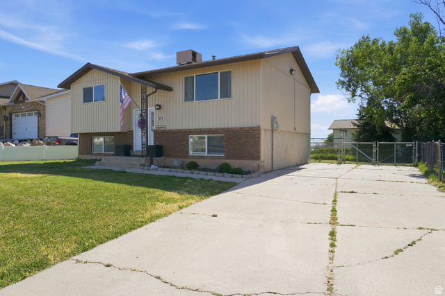 5079 South 2825th Street West Roy, UT 84067 - Photo 2 of 41