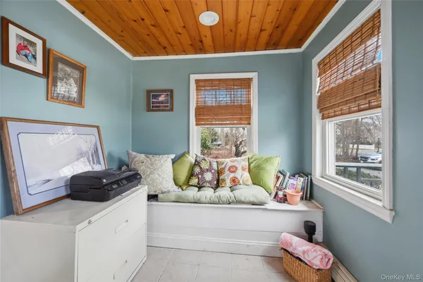 $749,000 | 21 King Street, Hampton Bays, NY 11946