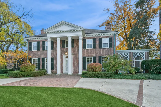 $2,299,000 | 1053 Laurie Lane, Burr Ridge, IL 60527