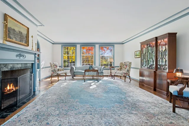 $2,299,000 | 1053 Laurie Lane, Burr Ridge, IL 60527