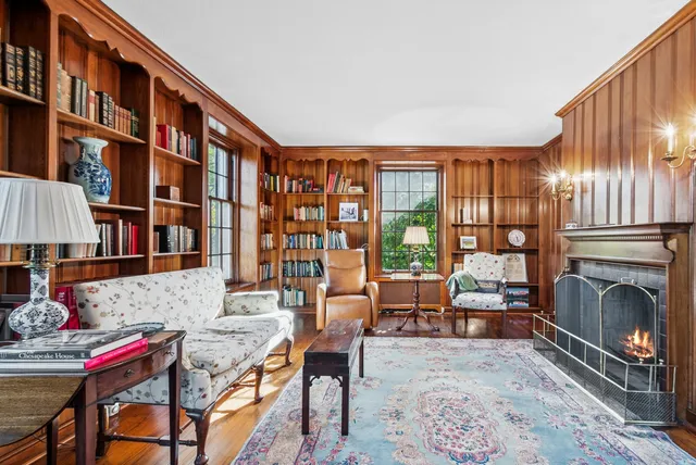 $2,299,000 | 1053 Laurie Lane, Burr Ridge, IL 60527