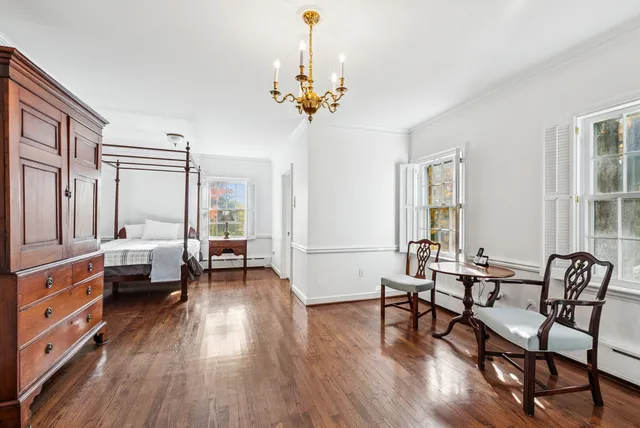 $2,299,000 | 1053 Laurie Lane, Burr Ridge, IL 60527