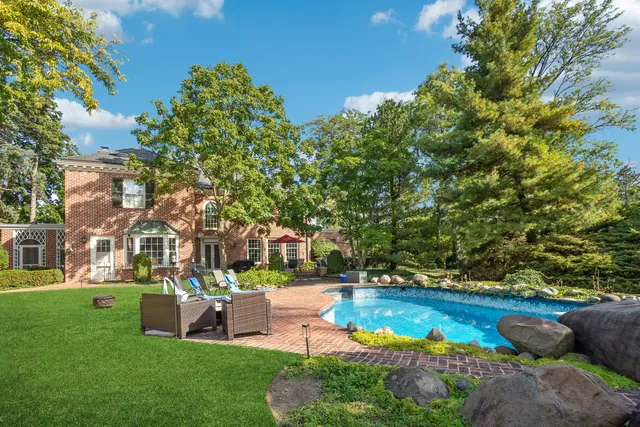 $2,299,000 | 1053 Laurie Lane, Burr Ridge, IL 60527