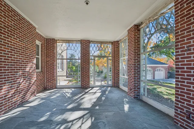 $2,299,000 | 1053 Laurie Lane, Burr Ridge, IL 60527