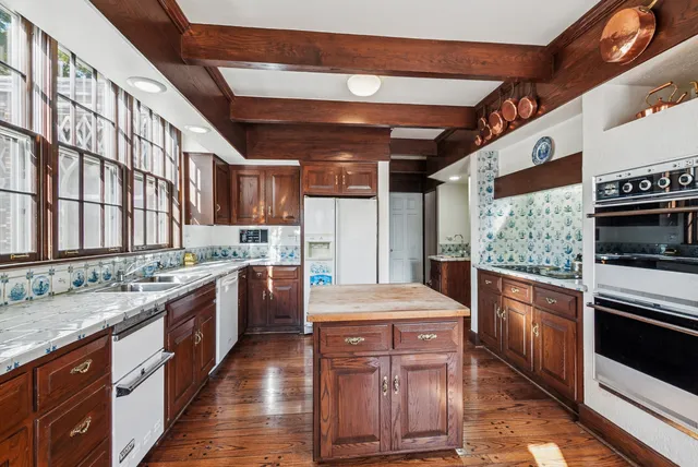 $2,299,000 | 1053 Laurie Lane, Burr Ridge, IL 60527