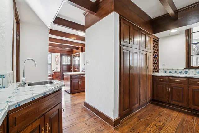 $2,299,000 | 1053 Laurie Lane, Burr Ridge, IL 60527