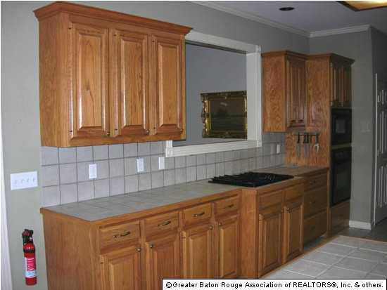 10635 North Stanwick Place Baton Rouge, LA 70810 - Photo 2 of 16 Gallery Image 2