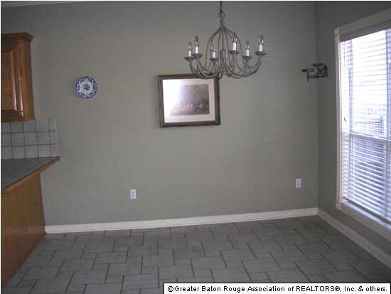 10635 North Stanwick Place Baton Rouge, LA 70810 - Photo 4 of 16 Gallery Image 4