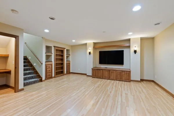 $775,000 | 16958 Dynamic Drive, Lakeville, MN 55044