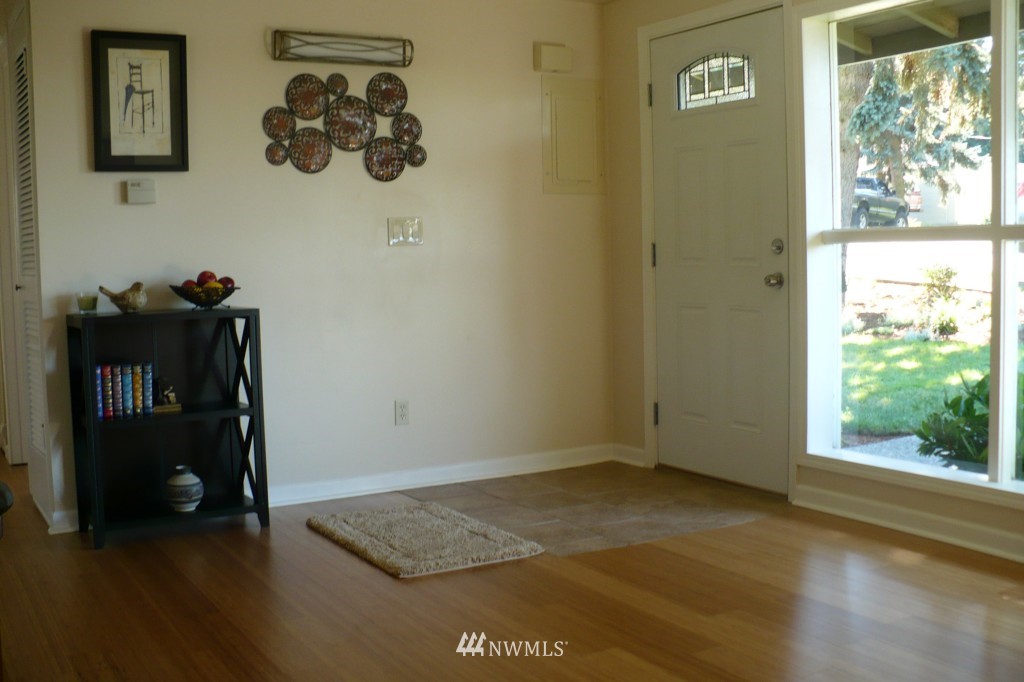 3600 Northeast 6th Place Renton, WA 98056 - Photo 3 of 14