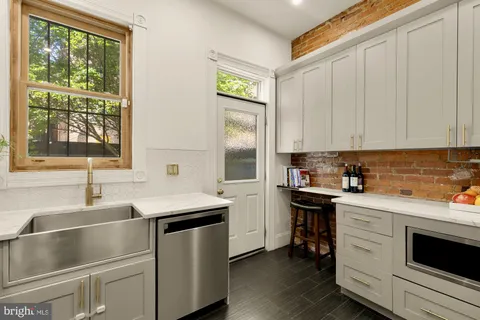 $1,400,000 | 1333 Wallach Place Northwest, Washington, DC 20009