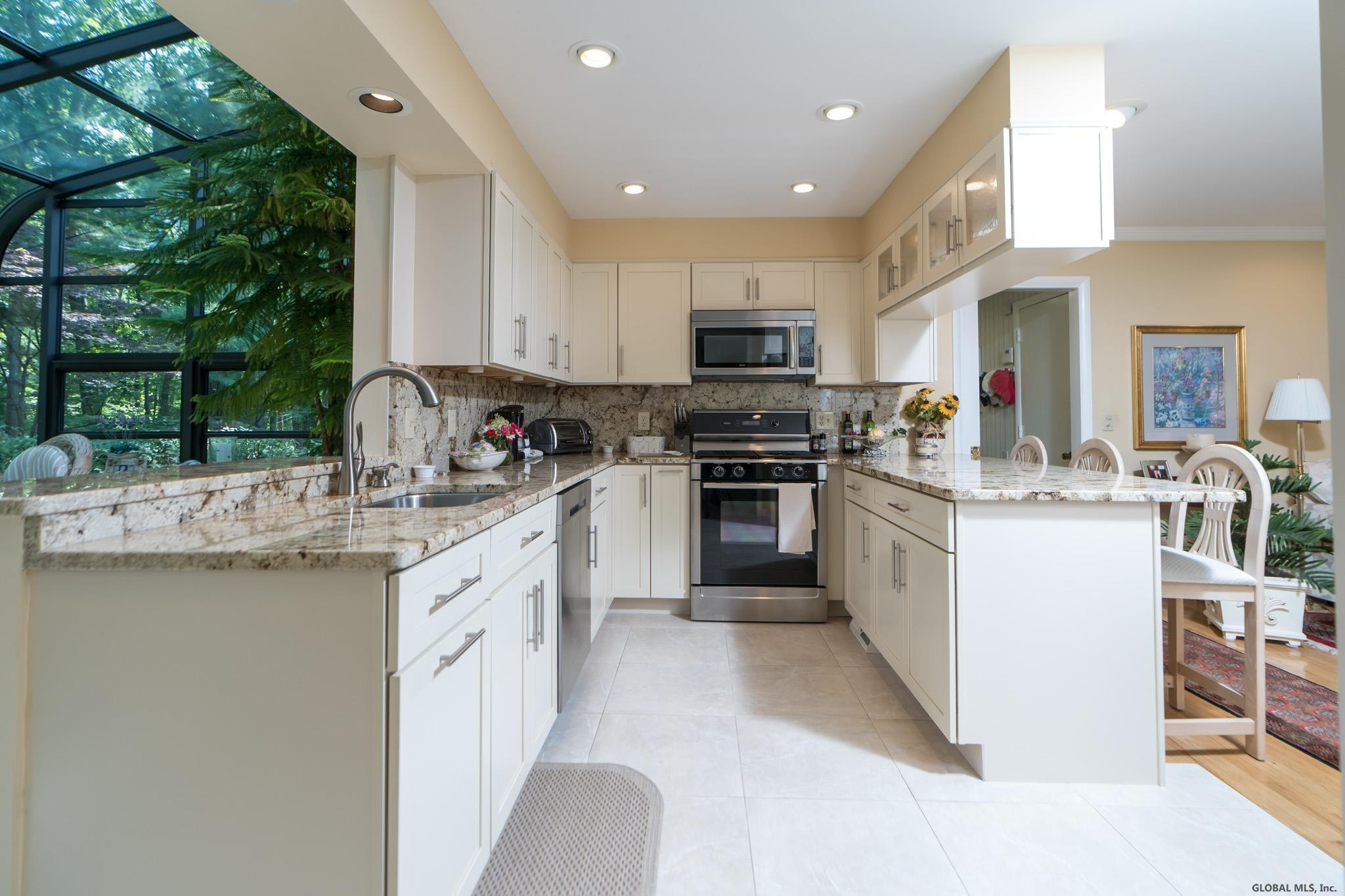 40 Devon Road Bethlehem, NY 12054 - Photo 14 of 52 Photo 14