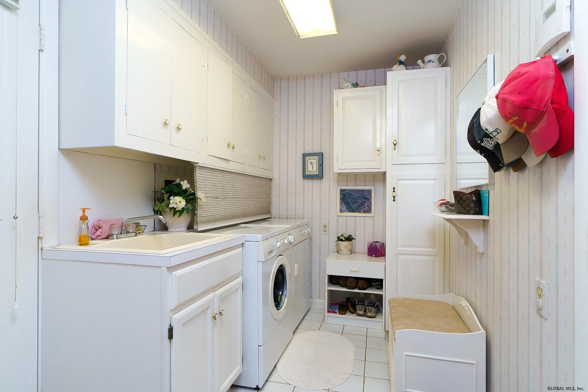 40 Devon Road Bethlehem, NY 12054 - Photo 18 of 52 Photo 18