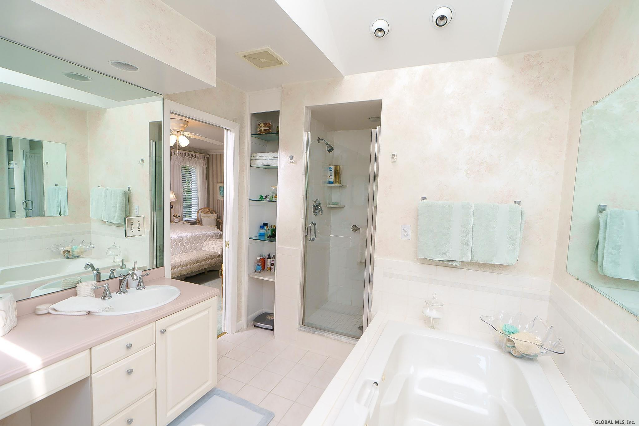 40 Devon Road Bethlehem, NY 12054 - Photo 28 of 52 Photo 28