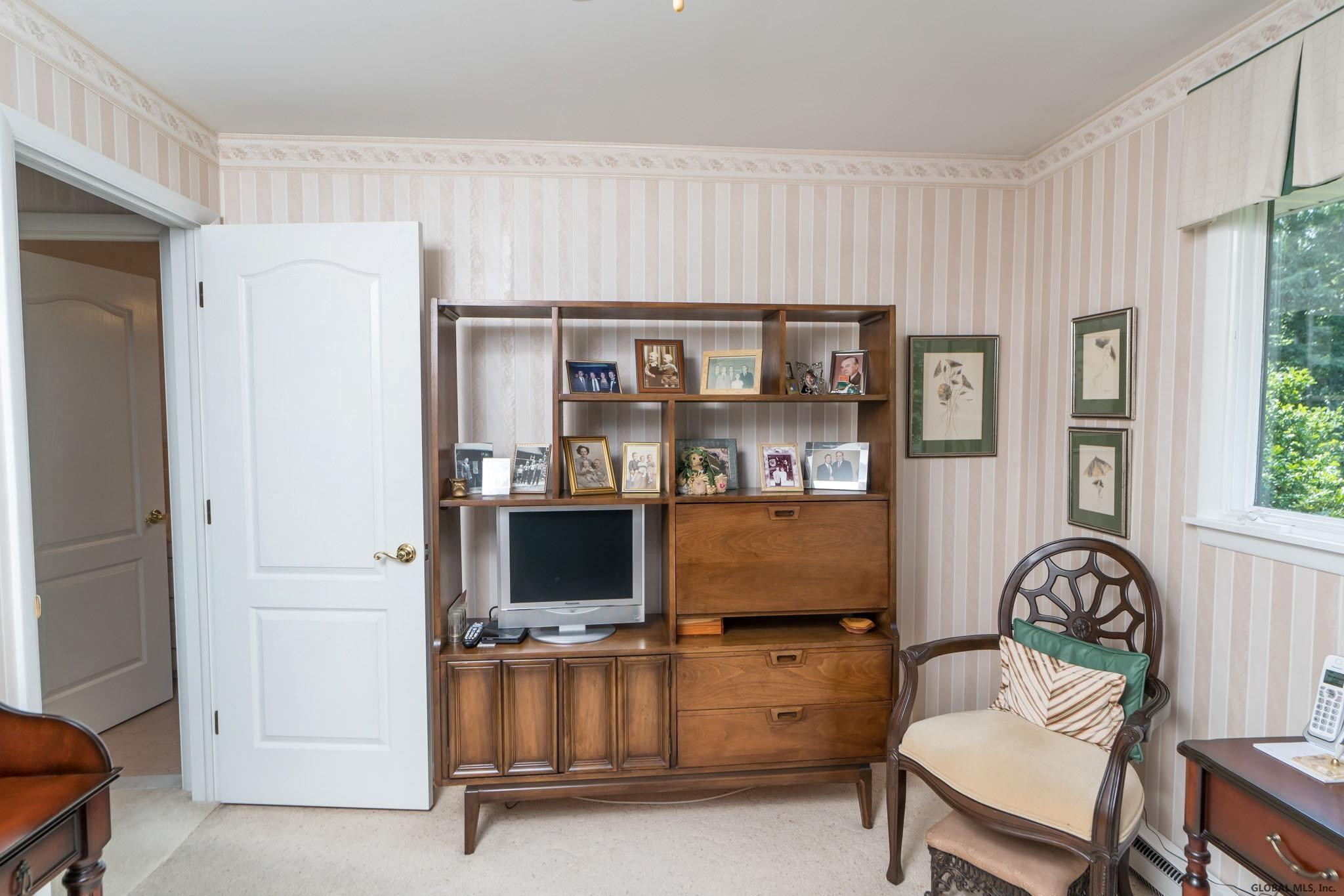 40 Devon Road Bethlehem, NY 12054 - Photo 35 of 52 Photo 35