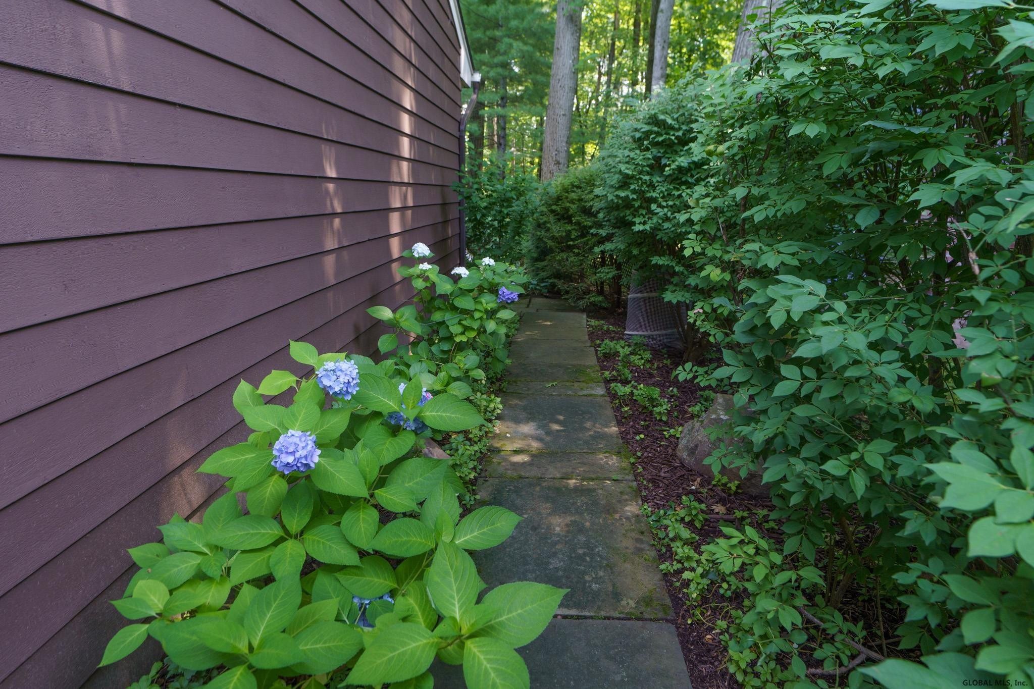 40 Devon Road Bethlehem, NY 12054 - Photo 42 of 52 Photo 42