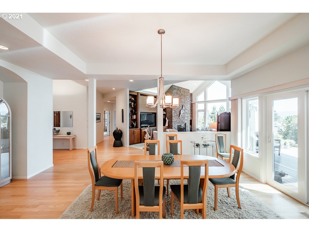 6107 Graystone Loop Springfield, OR 97478 - Photo 7 of 32