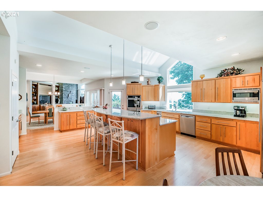 6107 Graystone Loop Springfield, OR 97478 - Photo 9 of 32