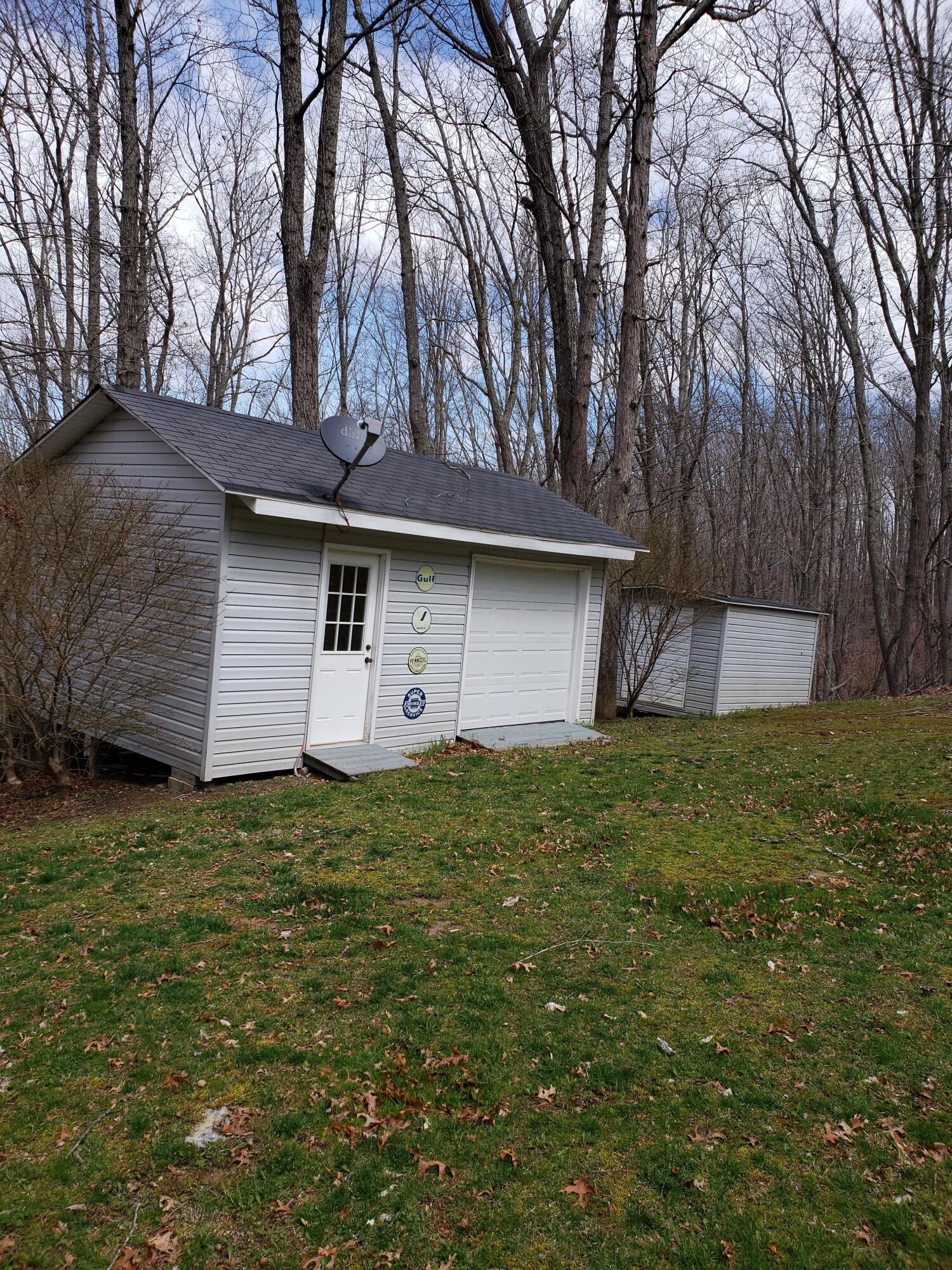 45 Falls Pointe Road Hinton, WV 25951 - Photo 5 of 49 Gallery Image 5