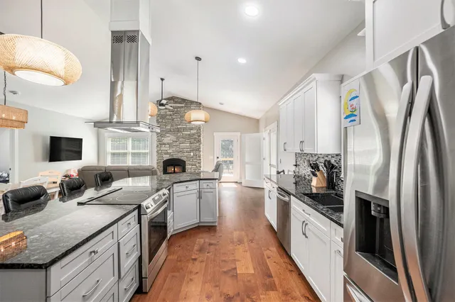 $850,000 | 10 Morton Trail, Montague, MI 49437