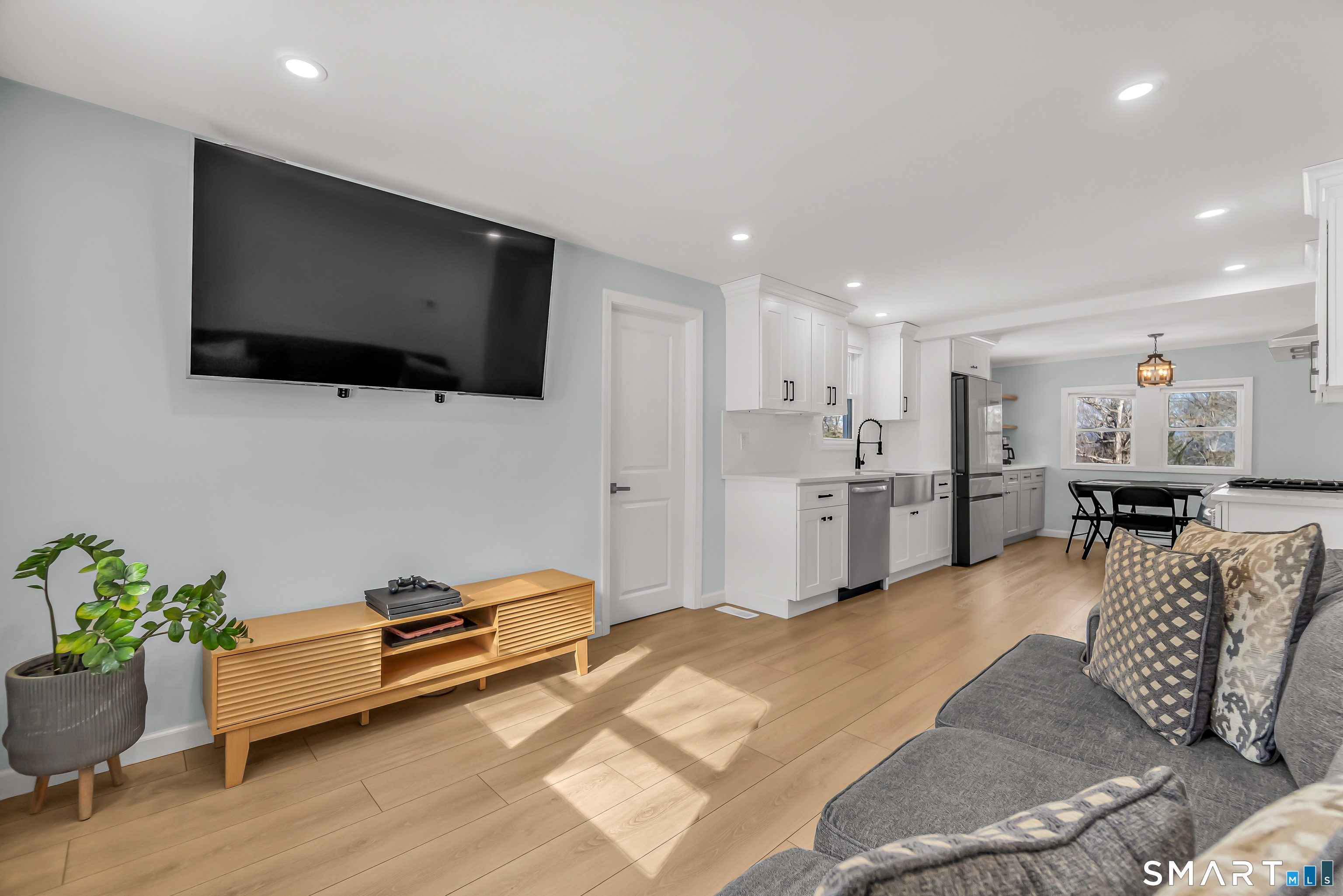 56 Downs Road Monroe, CT 06468 - Photo 7 of 27