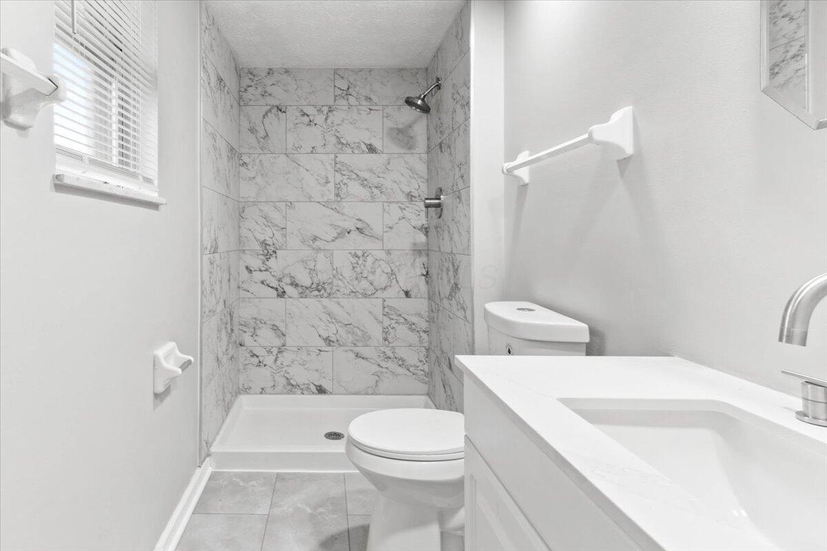 70 Timber Ridge Drive Pickerington, OH 43147 - Photo 26 of 38 26-Master Bath