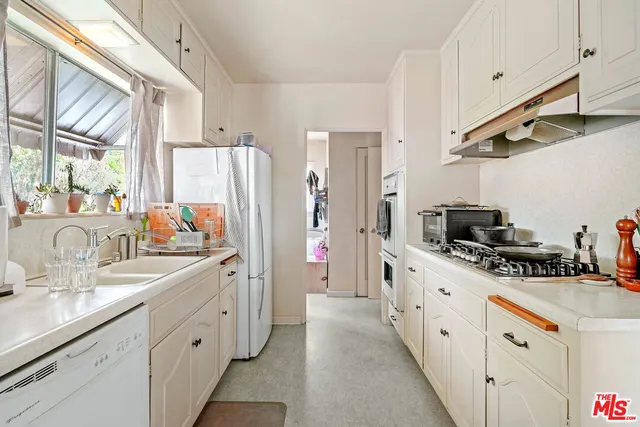 $1,499,999 | 5231 Loleta Avenue, Los Angeles, CA 90041