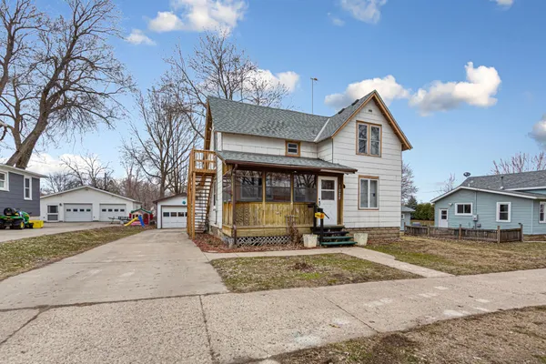$210,000 | 1022 3rd Avenue Northwest, Faribault, MN 55021