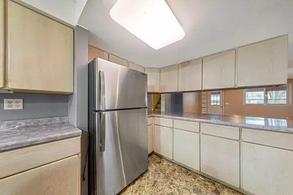 $210,000 | 1022 3rd Avenue Northwest, Faribault, MN 55021