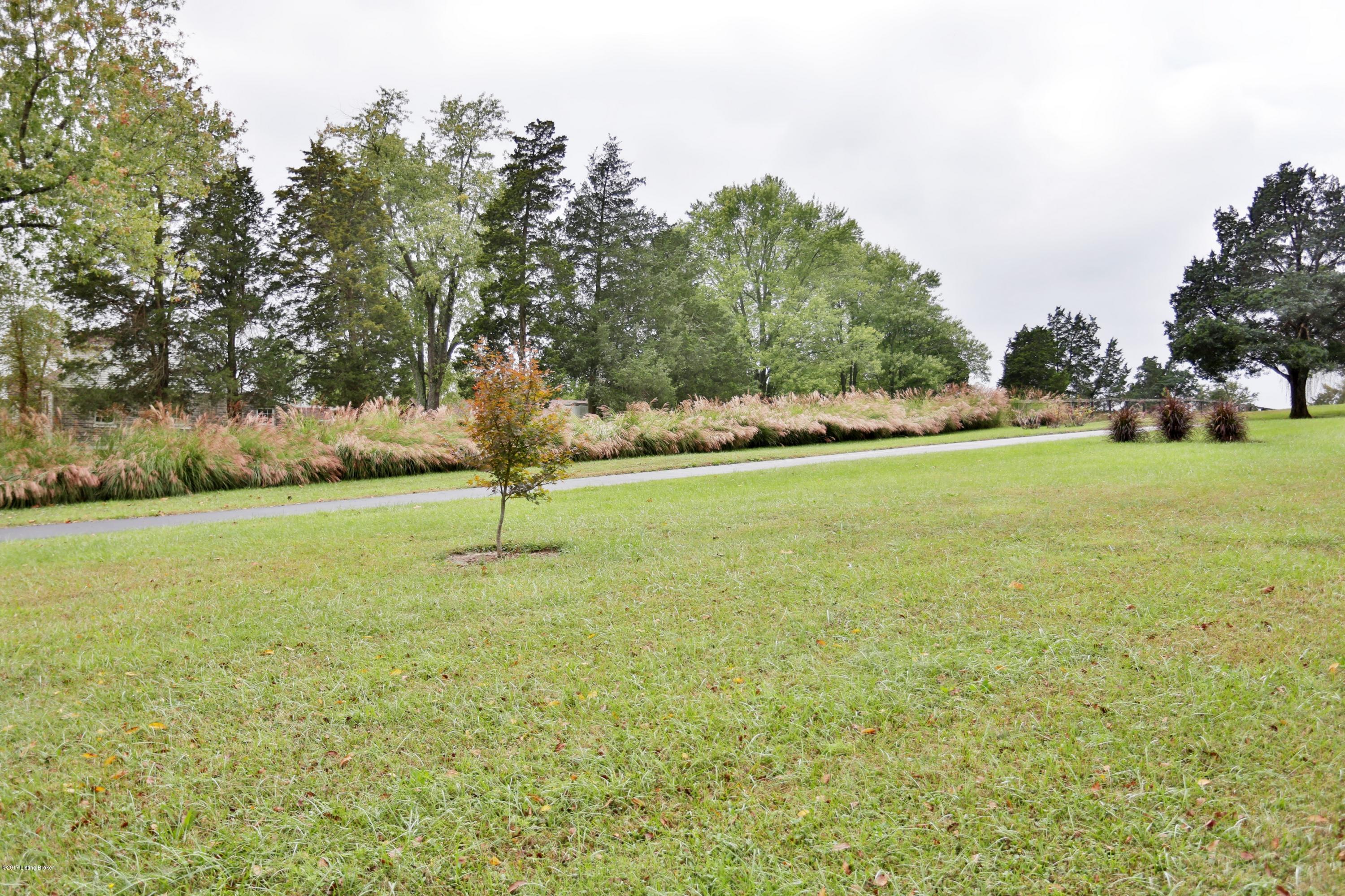 6400 Chenoweth Run Road Louisville, KY 40299 - Photo 47 of 53 44