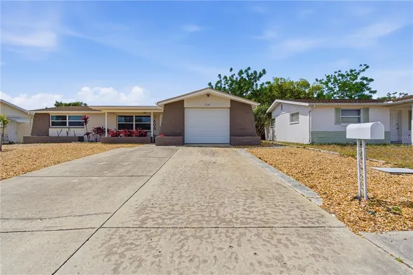 $2,400 | 7608 Sue Ellen Drive, Port Richey, FL 34668