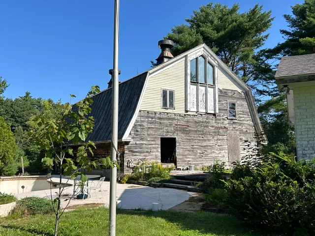 $1,599,000 | 210 Augusta Road, Topsham, ME 04086