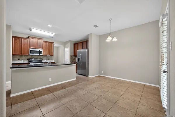 $2,000 | 201 Canyon Vista, Cibolo, TX 78108