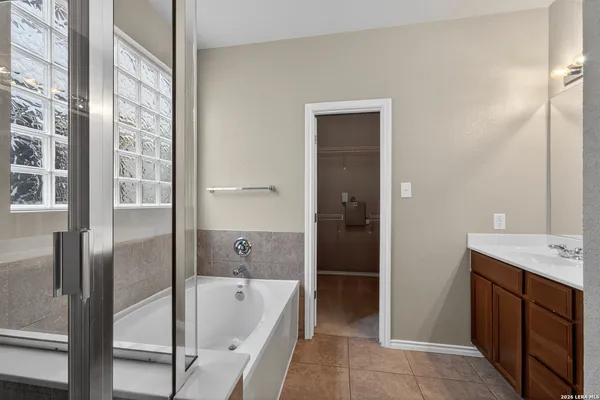 $2,000 | 201 Canyon Vista, Cibolo, TX 78108