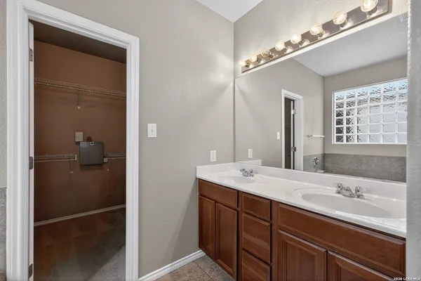 $2,000 | 201 Canyon Vista, Cibolo, TX 78108