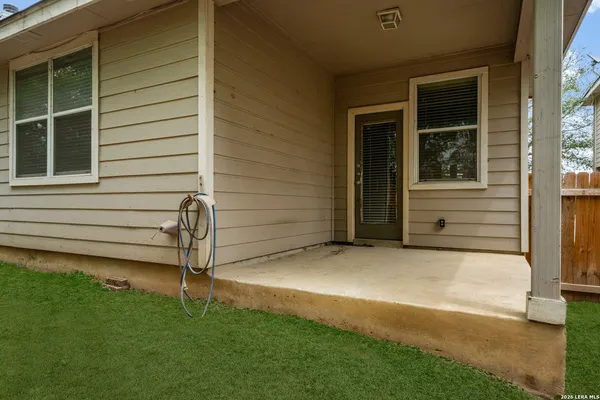 $2,000 | 201 Canyon Vista, Cibolo, TX 78108