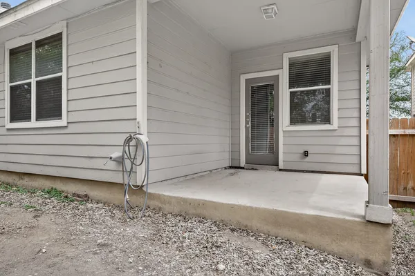 $2,000 | 201 Canyon Vista, Cibolo, TX 78108