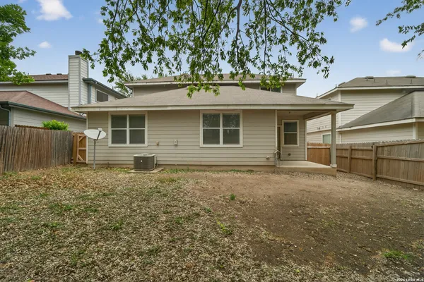 $2,000 | 201 Canyon Vista, Cibolo, TX 78108