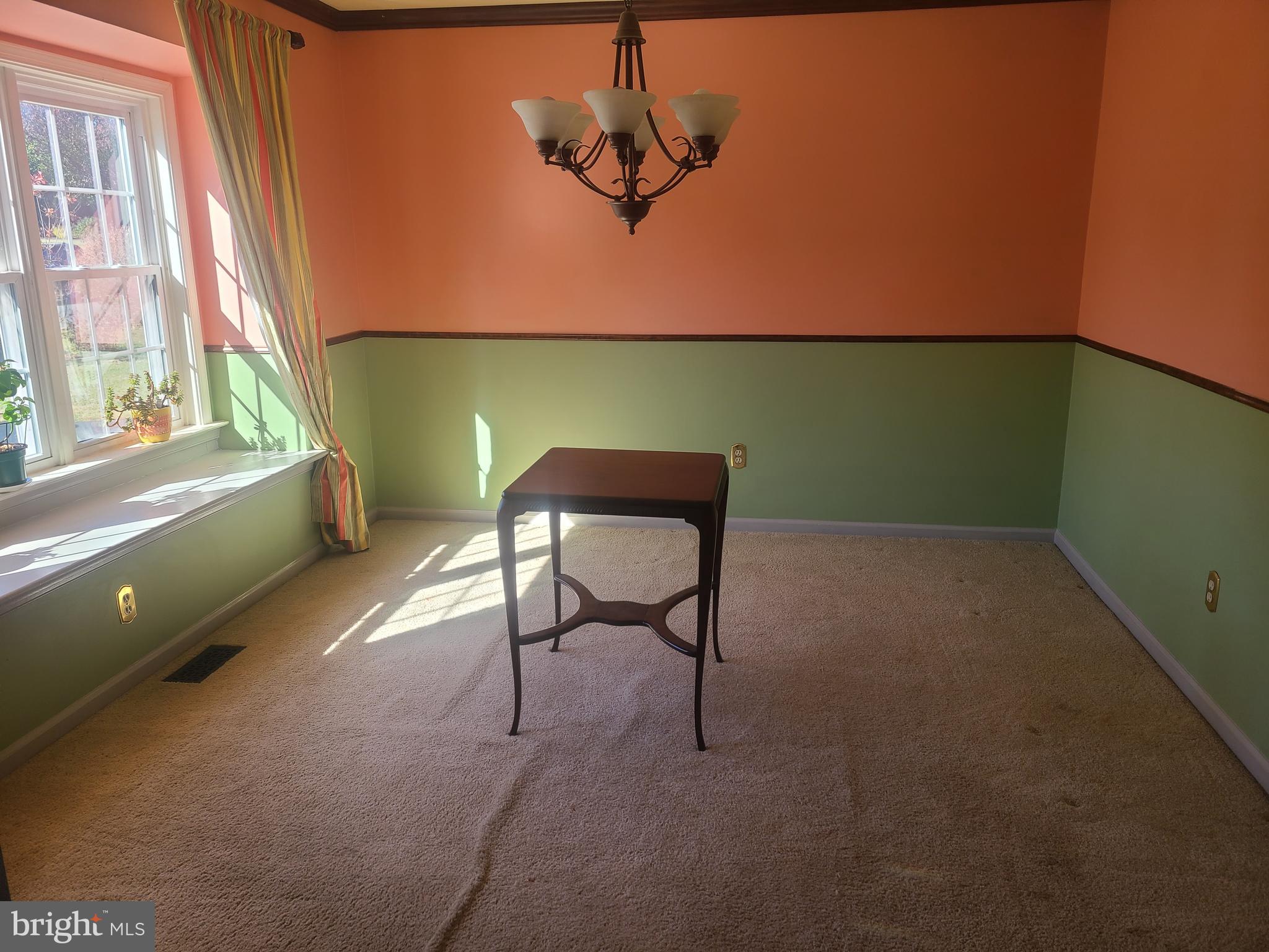 1335 Roberts Road Gilbertsville, PA 19525 - Photo 10 of 38 Dining Room
