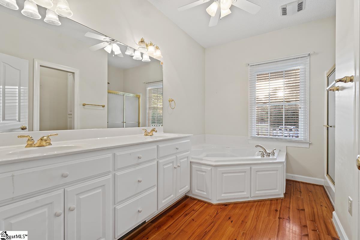208 Farmdale Road Hodges, SC 29653 - Photo 17 of 36