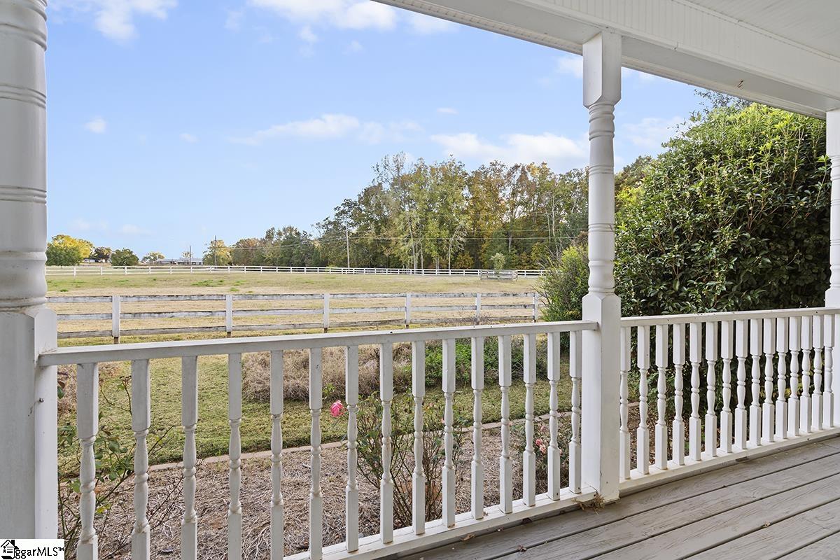 208 Farmdale Road Hodges, SC 29653 - Photo 2 of 36