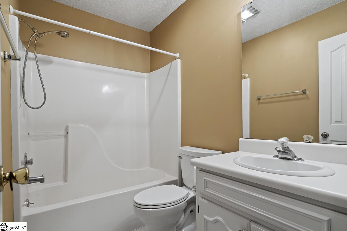 208 Farmdale Road Hodges, SC 29653 - Photo 22 of 36